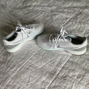 Nike TR 7 mesh sneakers 👟